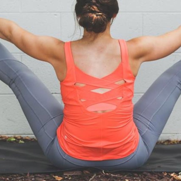 Lululemon Rise and Flow Tank Cape Red (8) - Picture 15 of 16